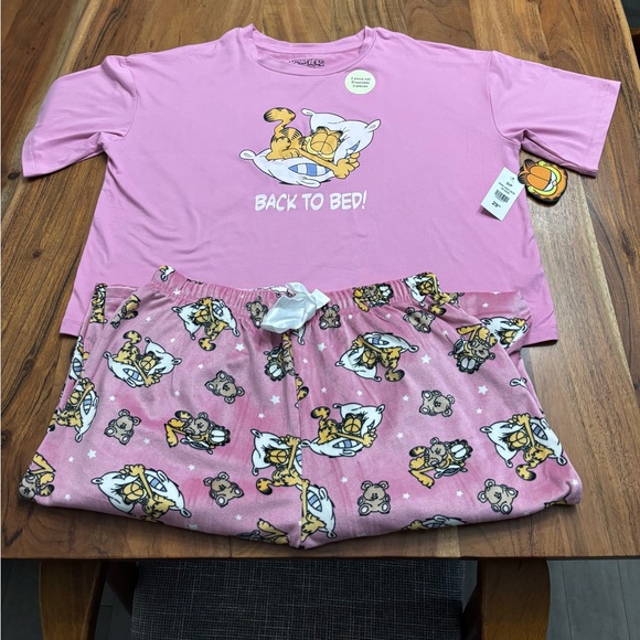 Nickelodeon Pink Garfield Pajama Set - Picture 9 of 9